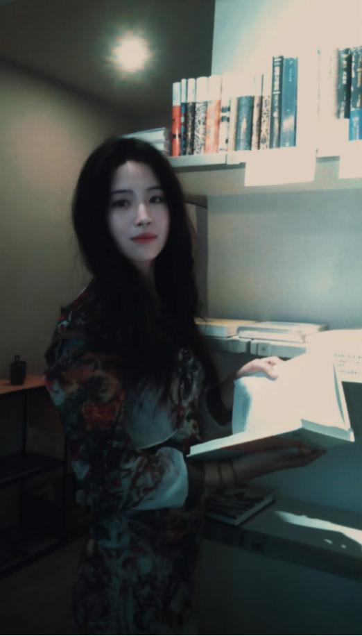 爆料流浪女孩视频网红,网红爆料引发网友热议 第2张 爆料流浪女孩视频网红,网红爆料引发网友热议 第2张