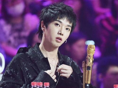 蓝姓艺人爆料视频大全集,揭秘娱乐圈不为人知的秘密 第1张 蓝姓艺人爆料视频大全集,揭秘娱乐圈不为人知的秘密 第1张