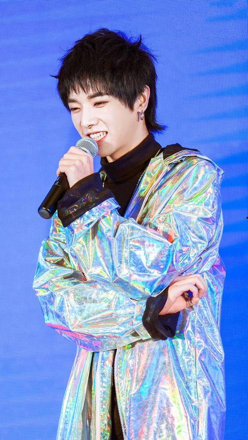 华晨宇老友爆料视频大全,揭秘星途背后的故事与情感纠葛 第1张 华晨宇老友爆料视频大全,揭秘星途背后的故事与情感纠葛 第1张